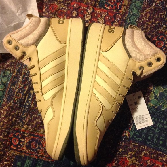 Adidas Men's Hoops 3.0 Fur Lined Winterized Mid Sneakers -11.5M - New in Box - Picture 5 of 10